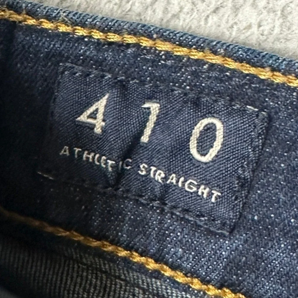 Lucky Brand 410 Jeans Mens 36X30 Blue Athletic Straight Denim Distressed Stretch